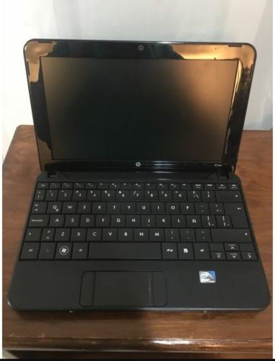 HP Mini 1101 Laptop Intel Atom N270 1.6 GHz 2 GB RAM 160 GB HDD 10.1" Display